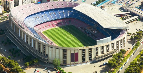 Mỗi đội: Barcelona cố gắng t