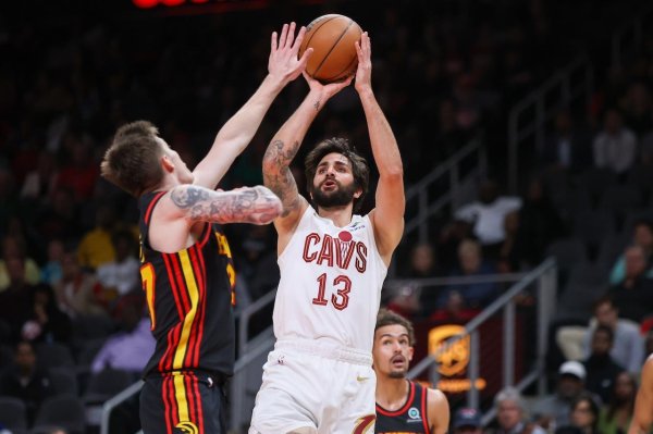 Rubio 34 tuổi trở lại đấu tr